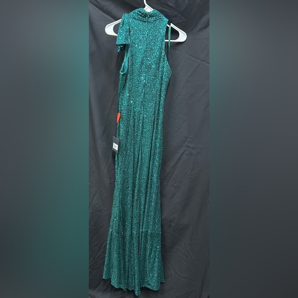 IEENA FOR MAC DUGGAL NWT 11280
Sequined Soft Tie Halter Neck Column Gown - Picture 5 of 6